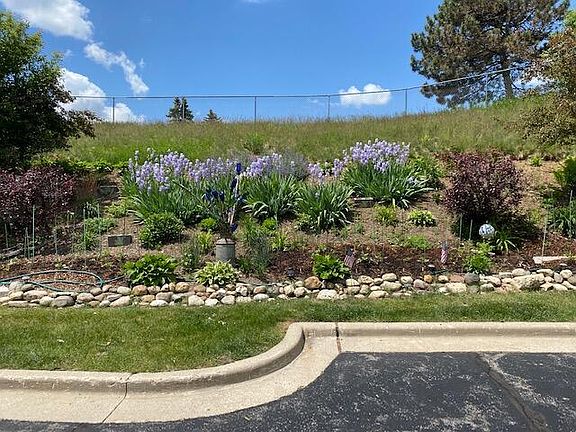 4th image of 470 N Silverbrook Dr Unit 102