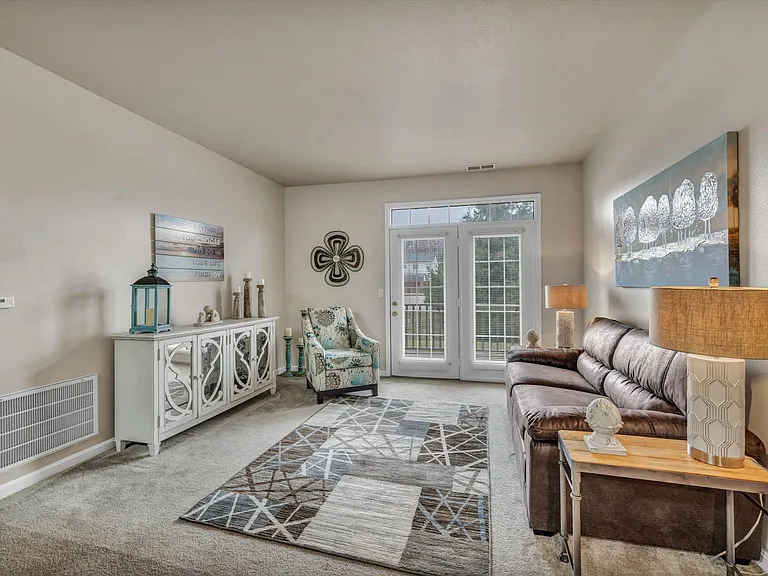 8582 Lincoln Ave — Photo 15