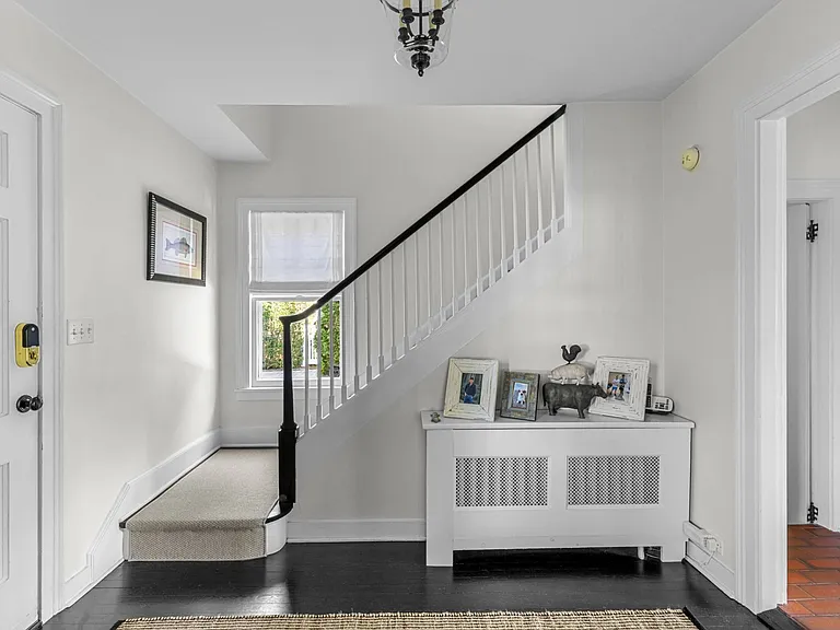 62 Jennings Ave — Photo 7