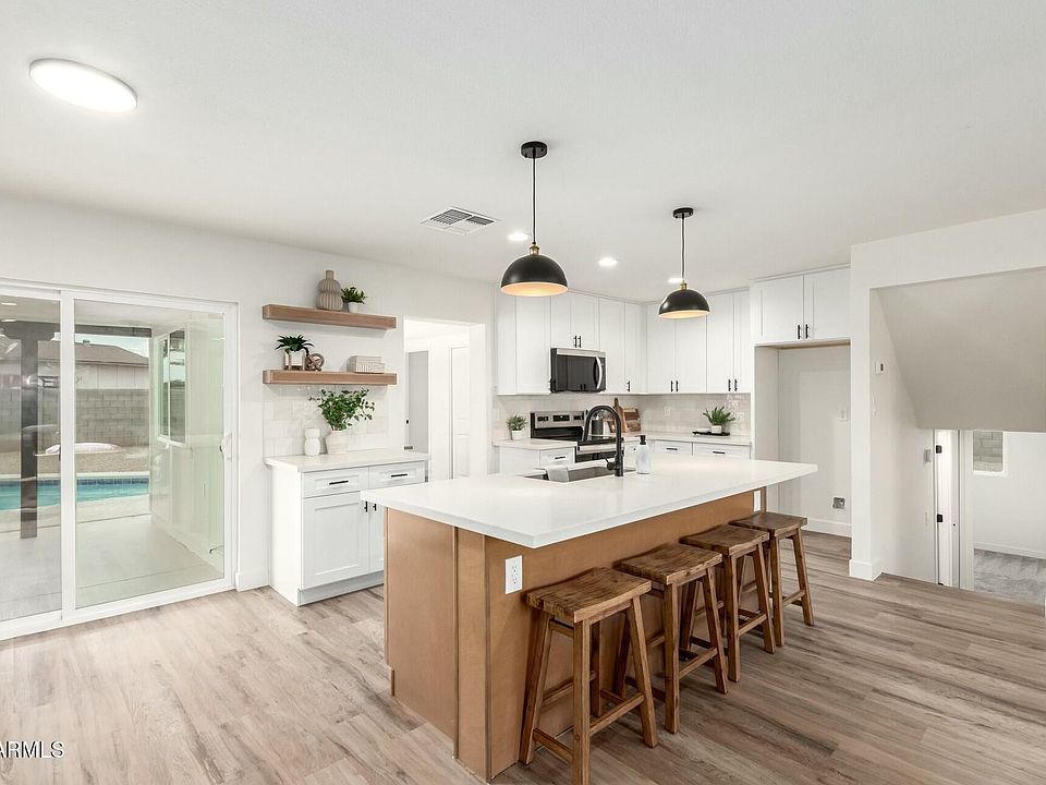 1st image of 14402 N 34TH Avenue