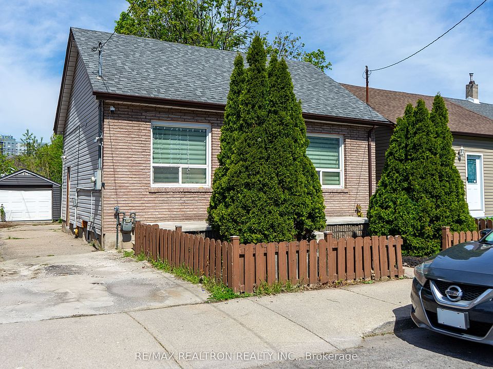 1st image of 97 Emerald St N