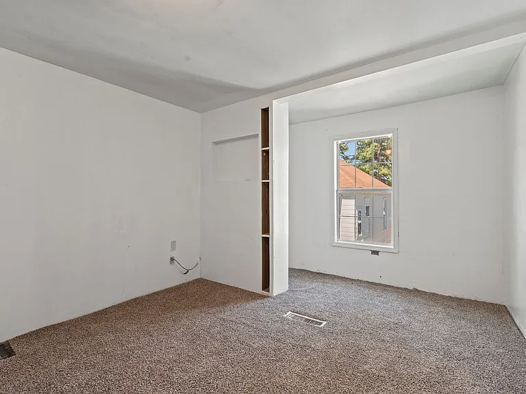 5218.5 Elm St — Photo 4