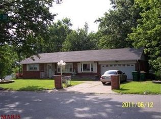 1359 Northumberland Dr, Saint Louis, MO 63137