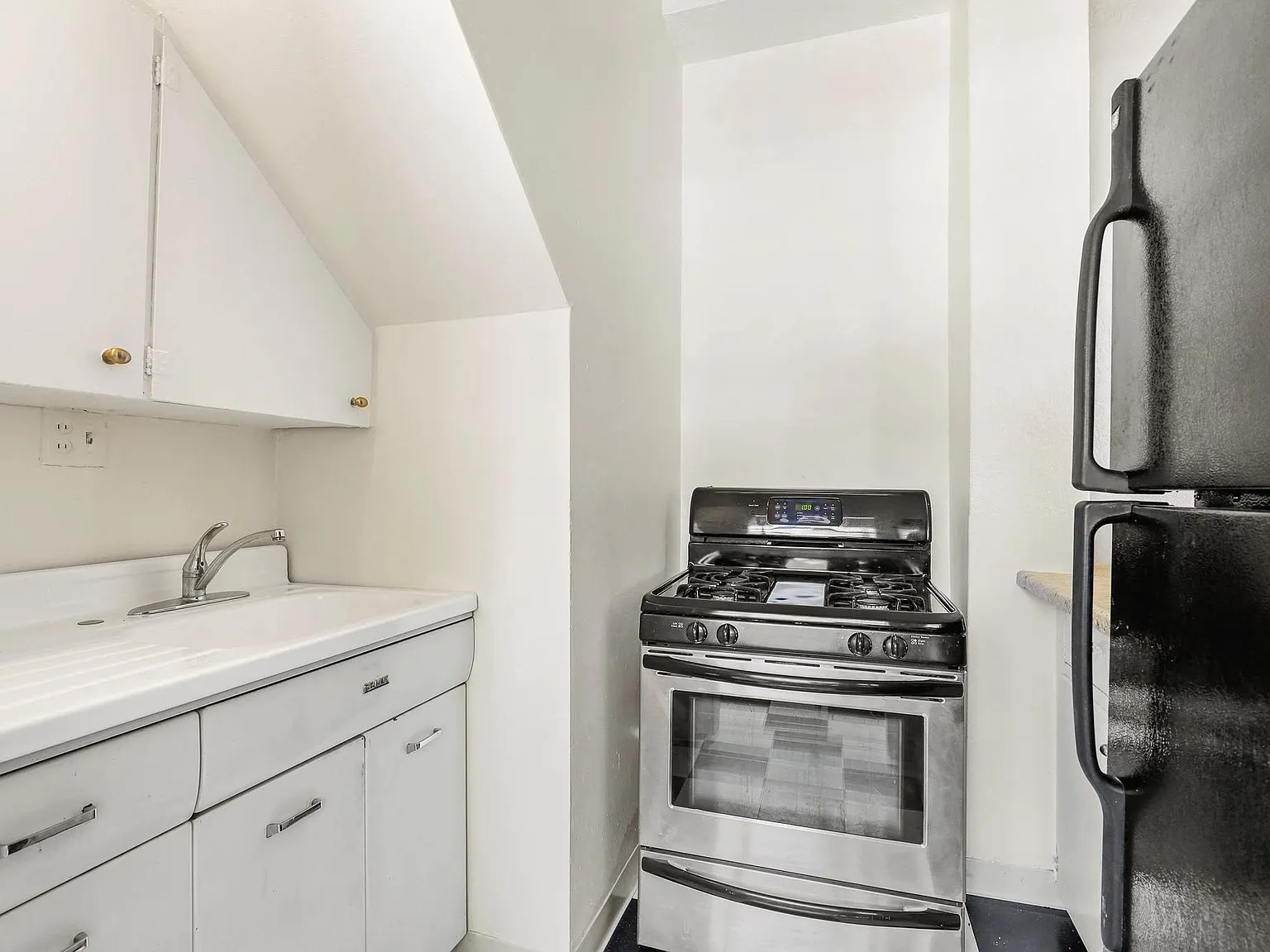 Cross Park Apartments — Photo 3