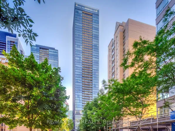 101 Charles St E, Toronto, ON