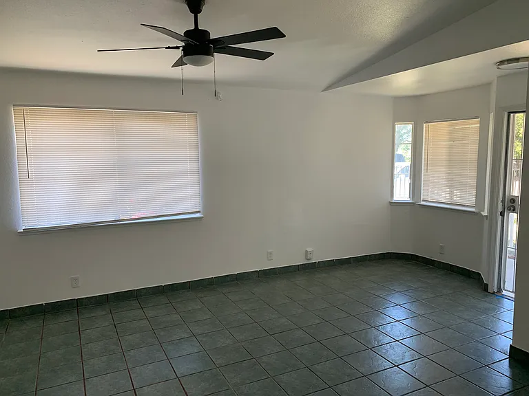 1044 Jean Ave — Photo 3