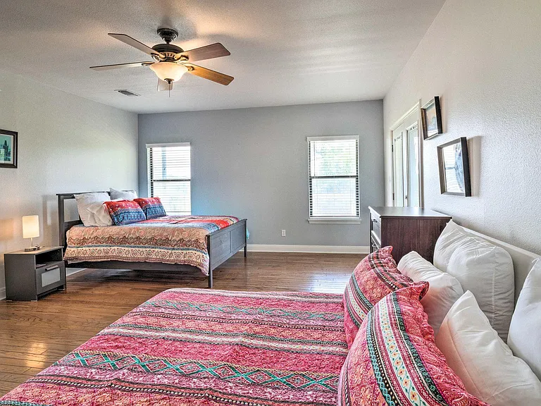 15805 Richards Dr — Photo 14