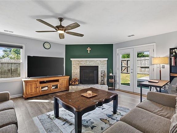 5th image of 1120 Balch Pl