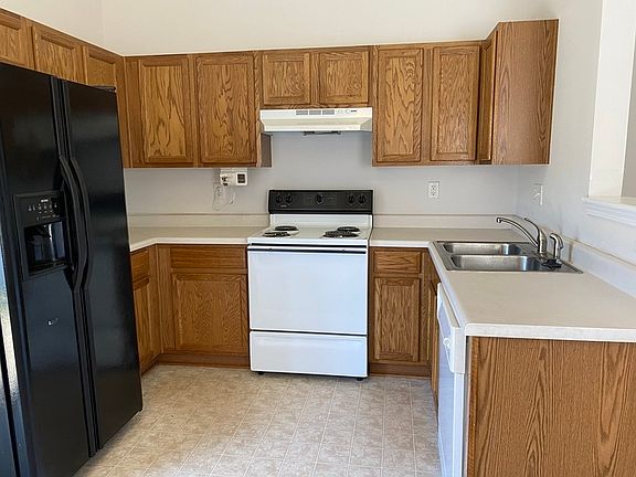 5th image of 8230 Wallace Glen Dr