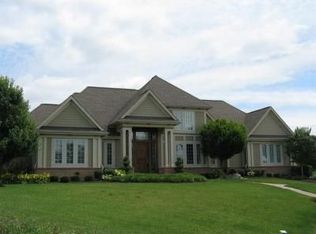 1366 Huntland Ct, Beavercreek, OH 45385