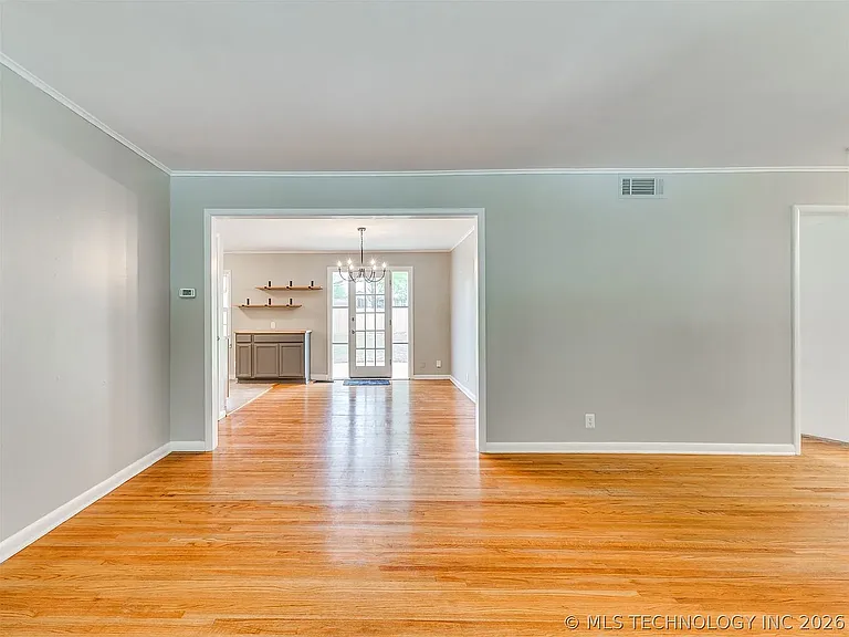 3921 E 37th Pl — Photo 4