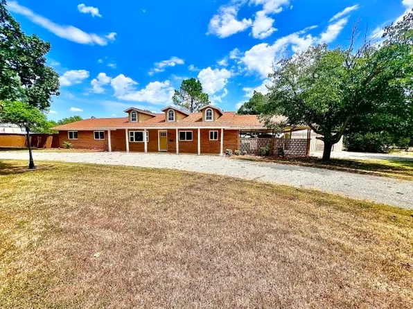 1822 Vine St, Brownwood, TX 76801