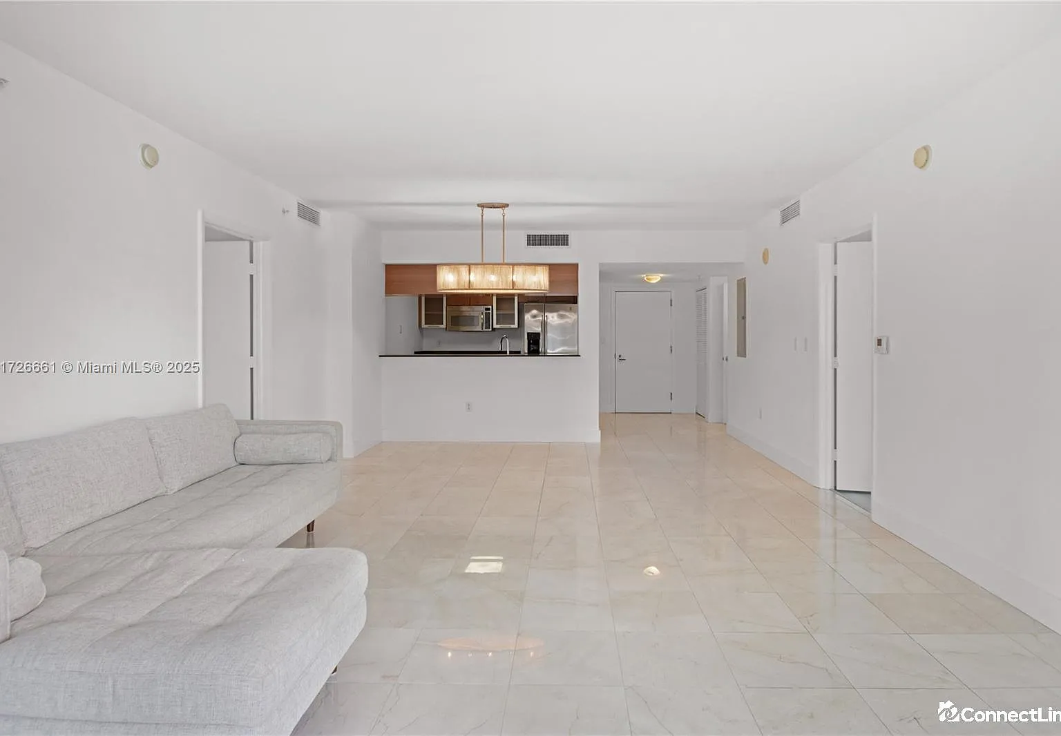 2 bed, 2.0 bath, $4,000 — Photo 4