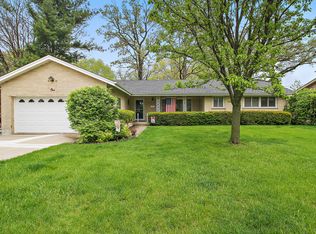 1 Kettering Ln, Lemont, IL 60439