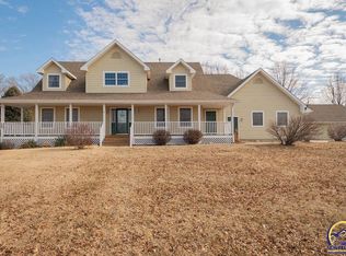 10036 Fairway Dr, Meriden, KS 66512
