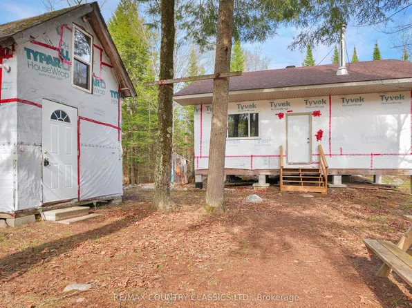 1374 Havensford Dr, Highlands East, ON K0L 2A0