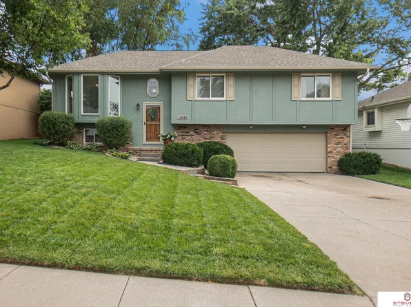 13529 Atwood Ave, Omaha, NE 68144