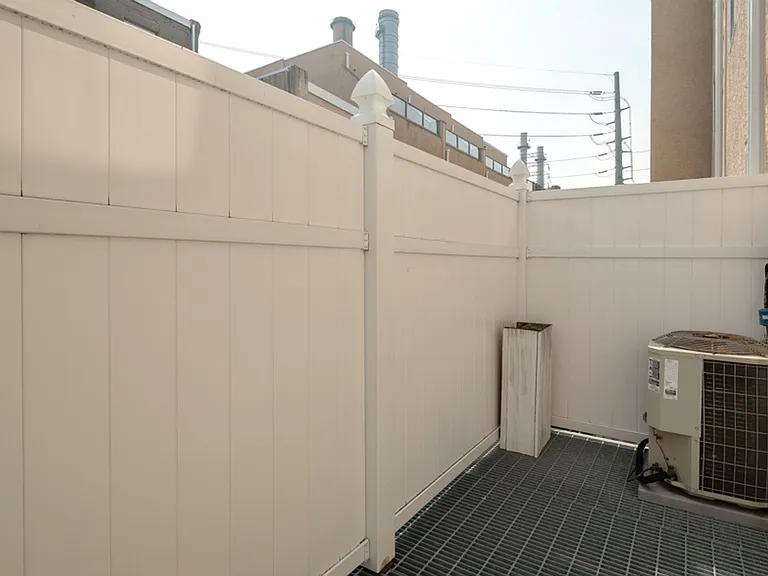 2619 Christian Street — Photo 8