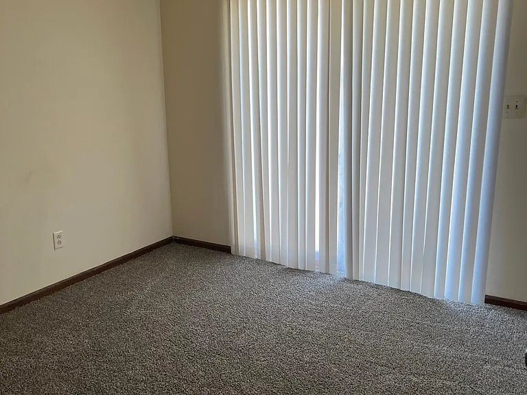 101 Sanders Ct #4 — Photo 9