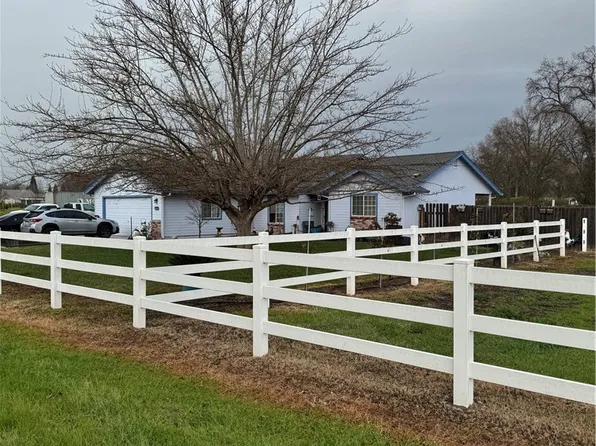 8220 Marek Rd, Los Molinos, CA 96055