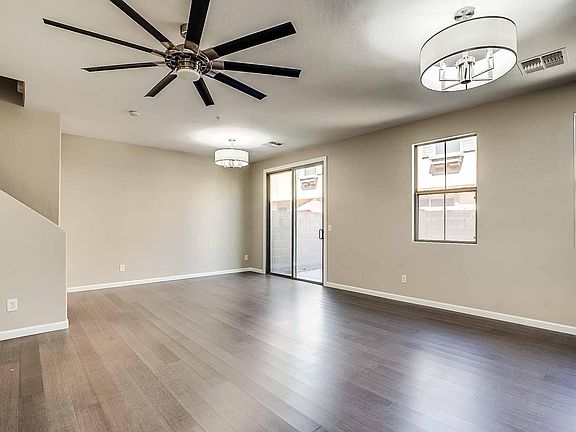 3rd image of 3026 E Donner Dr