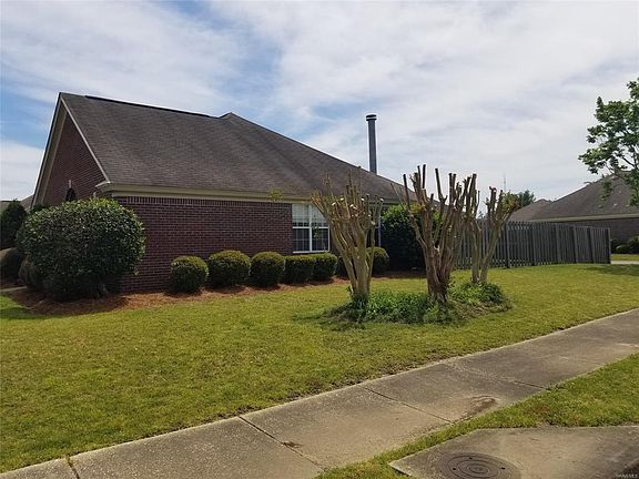3rd image of 8800 Stoneridge Pl