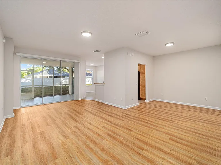 4570 SW 52nd Cir #107 — Photo 7