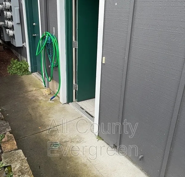 1015 9th St #B — Photo 3
