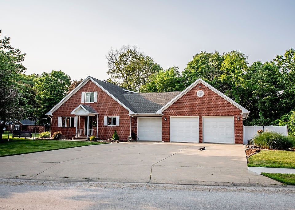 400 N John St, Teutopolis, IL 62467 Zillow