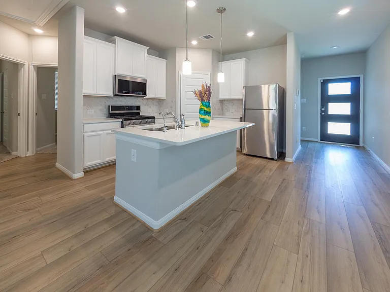 7034 Silverleaf Oak St — Photo 10