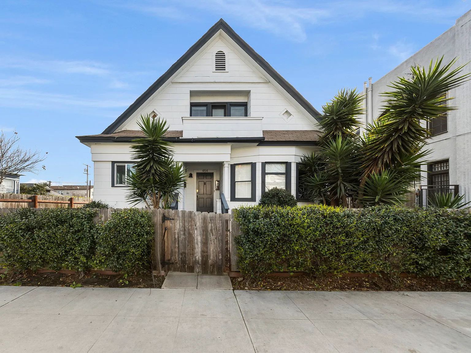 1 bed, 700 sqft, $2,500 — Photo 1