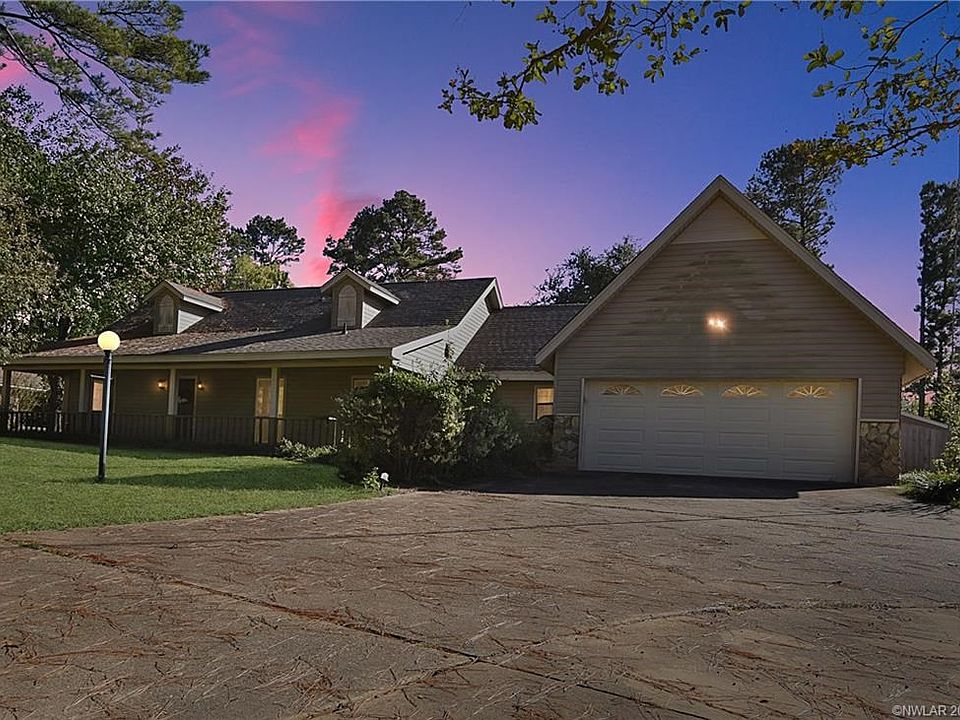 1st image of 127 Crestwood Dr