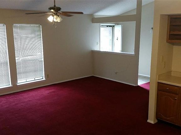 3rd image of 504 Justice Dr