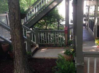 402 Mill Pond Ct SE, Smyrna, GA 30082