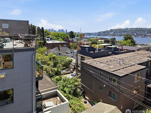 2713 Boylston Avenue E #201, Seattle, WA 98102