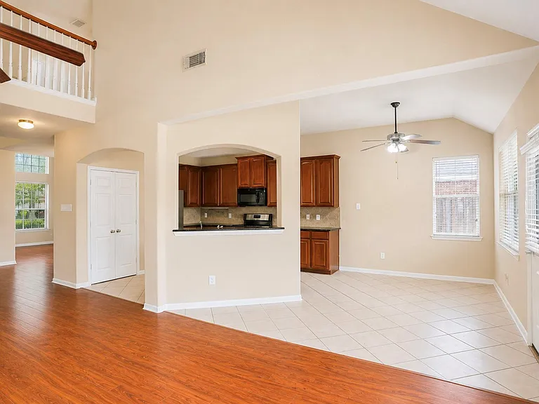 5219 Heatherdawn Ct — Photo 11