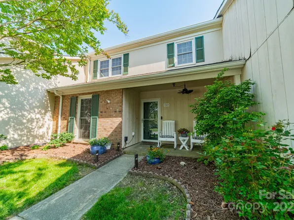 6809 Copernicus Cir, Charlotte, NC 28226