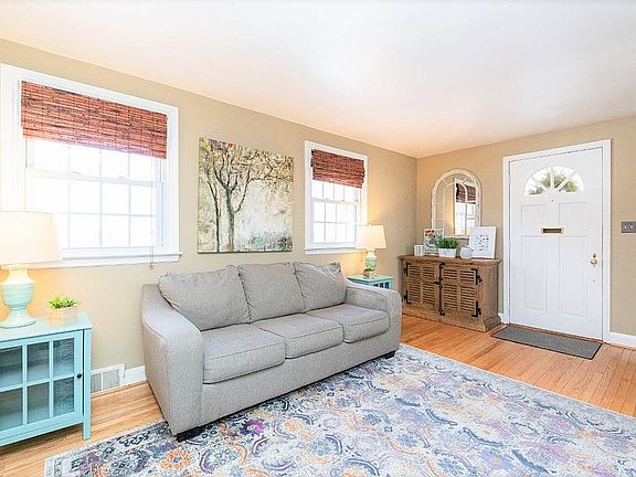 4th image of 215 N Beechwood Ave