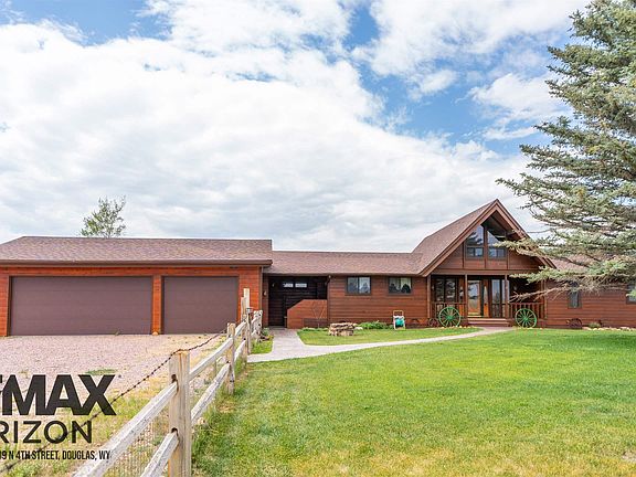 2nd image of 894 Orin Way