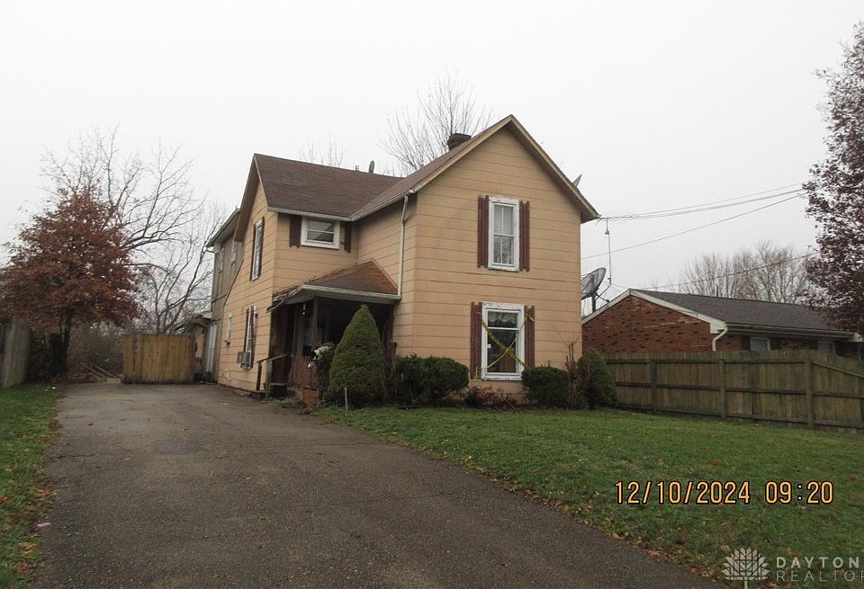 1st image of 704 S Walnut St