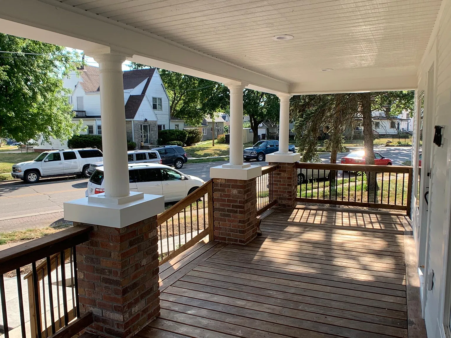 2615 Cottage Grove Ave — Photo 3