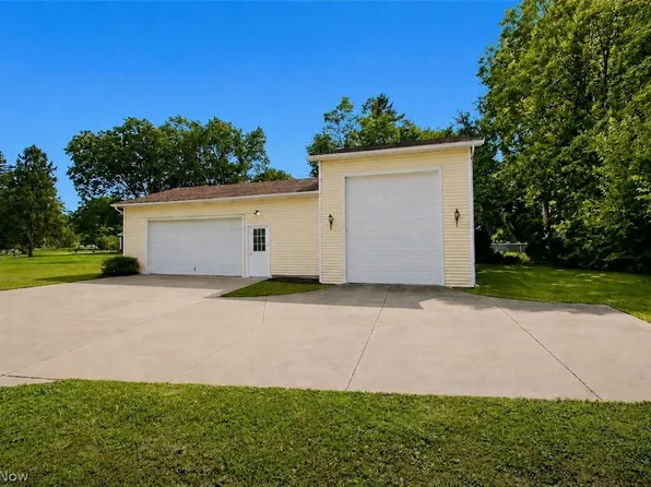 2300 Beechersbrook Ln, Madison, OH 44057