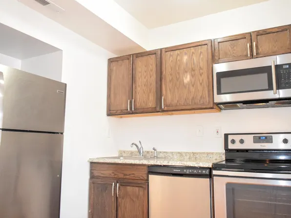 5010 Virginia Ave #2W, Saint Louis, MO 63111
