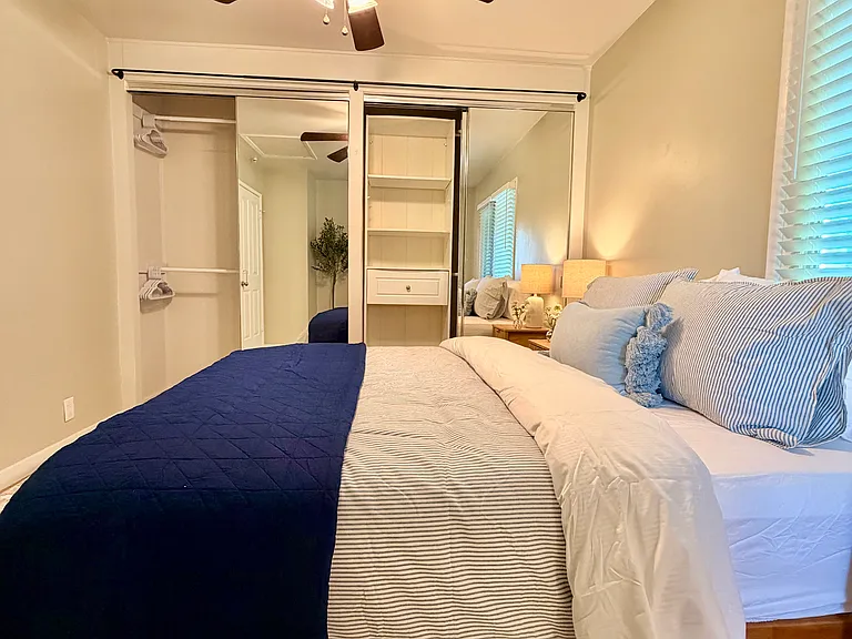Encino Ln — Photo 23