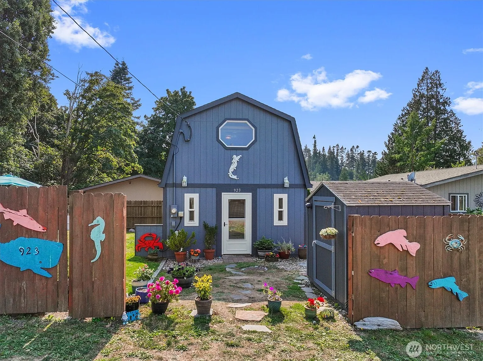 923 Olympic Street photo 1