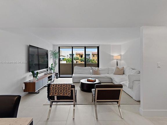 4th image of 600 Biltmore Way APT 416