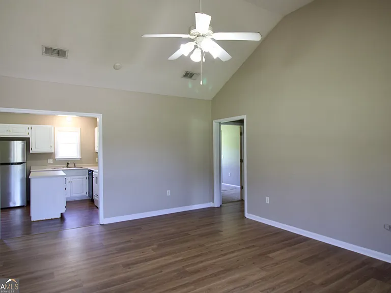 2102 Gabbies Run — Photo 2