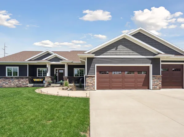 4727 Yellowstone Dr, Waterloo, IA 50701