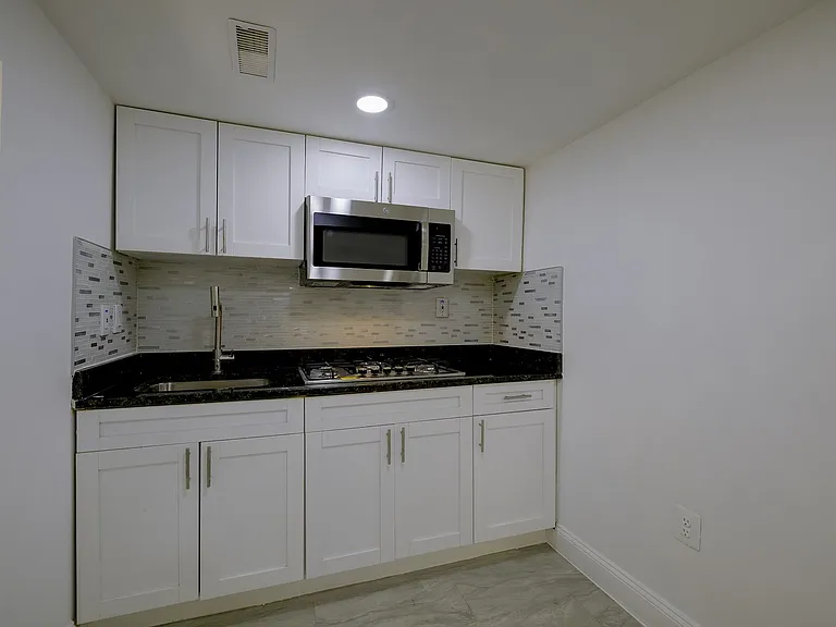 514 Missouri Ave NW — Photo 29