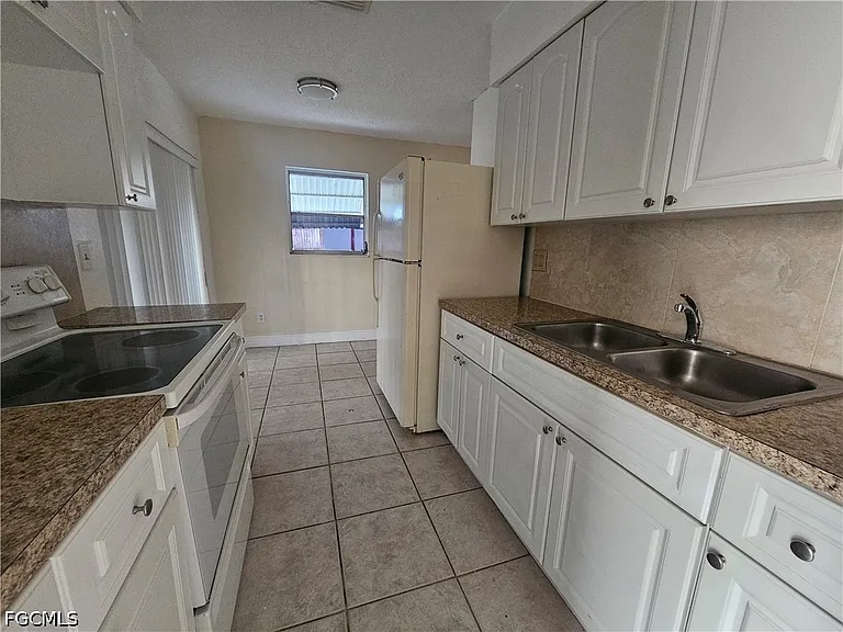 423 Morgan Cir S — Photo 10